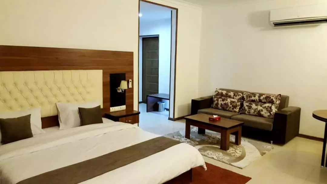 Alibaba https://cdn.alibaba.ir/ostorage/hotel-accommodation-images/6778e5917e75320ec907fb8d_هتل شایلی کیش - اتاق دو تخته لوکس (1).webp